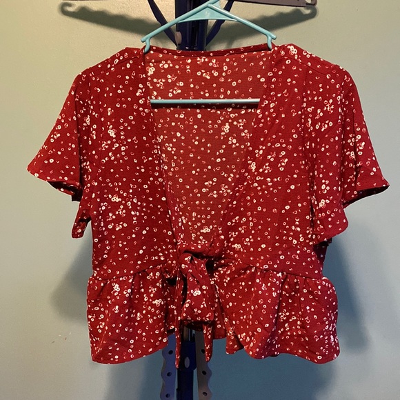 Noflik Women’s Medium Burgundy Wrap Top. Never worn. - Picture 1 of 5